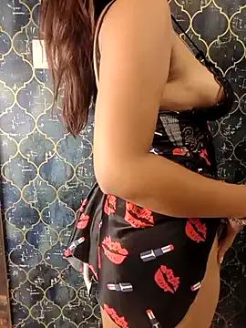 Girls: discover live performances with matured cam models, from teasing to fixations, in a variety of stunning live sex cams.