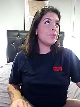 SunnyLovefg from StripChat