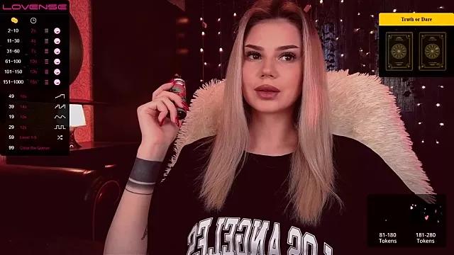 Girls: discover live performances with matured cam models, from teasing to fixations, in a variety of stunning live sex cams.