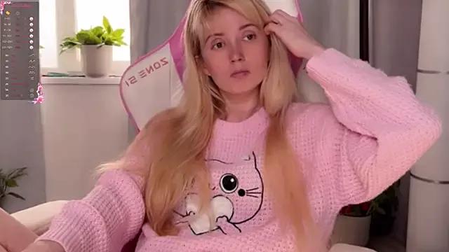 super-peach-stream from StripChat is Freechat