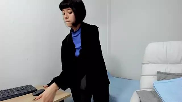 SuzzyC from StripChat