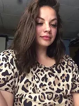 Girls: discover live performances with matured cam models, from teasing to fixations, in a variety of stunning live sex cams.