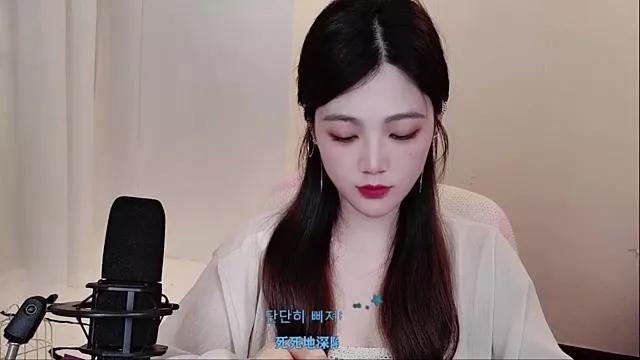sweet-baby from StripChat
