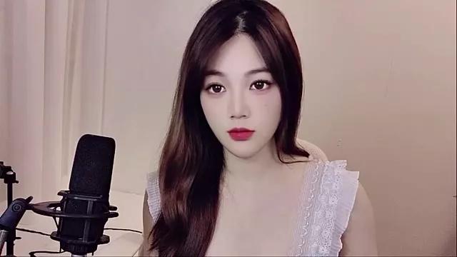 sweet-baby from StripChat