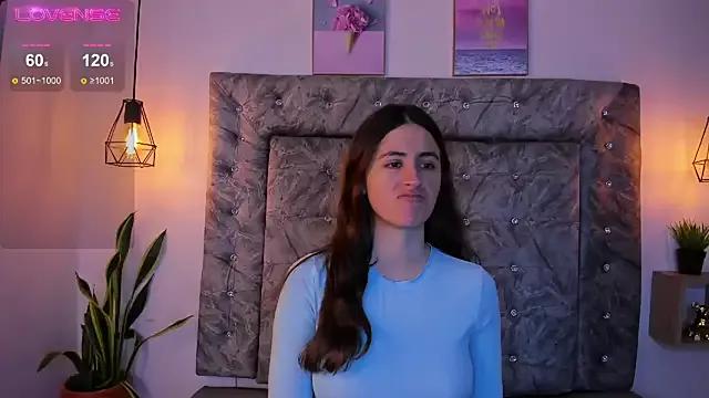 Girls: discover live performances with matured cam models, from teasing to fixations, in a variety of stunning live sex cams.