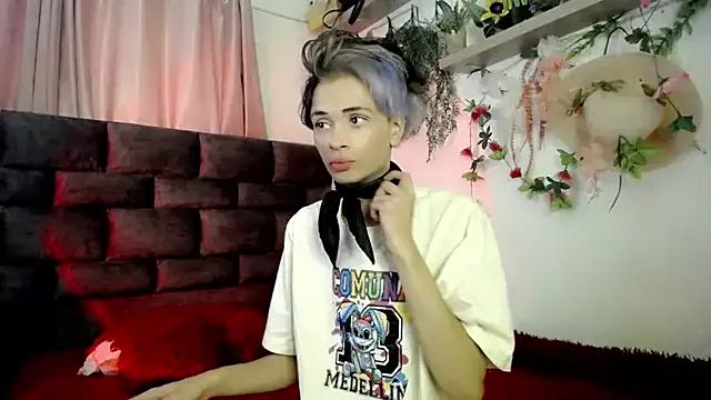 Girls: discover live performances with matured cam models, from teasing to fixations, in a variety of stunning live sex cams.