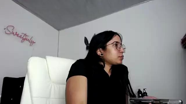 Sweet_July1 from StripChat