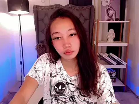 Sweet_kittyxx from StripChat