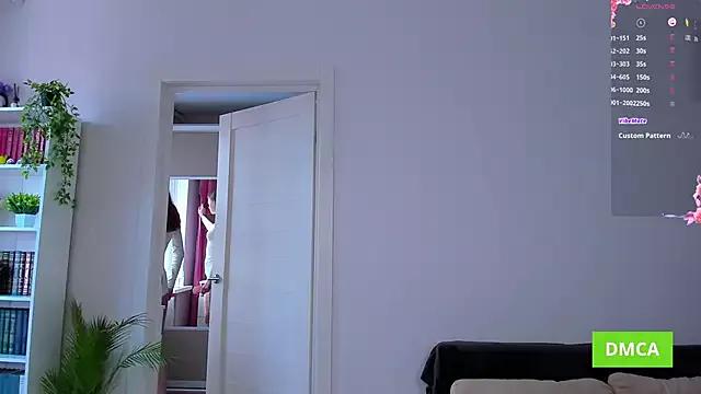 Girls: discover live performances with matured cam models, from teasing to fixations, in a variety of stunning live sex cams.