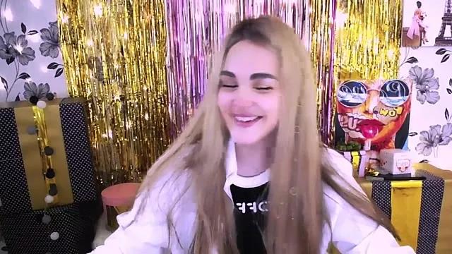 Sweet_smile_s from StripChat