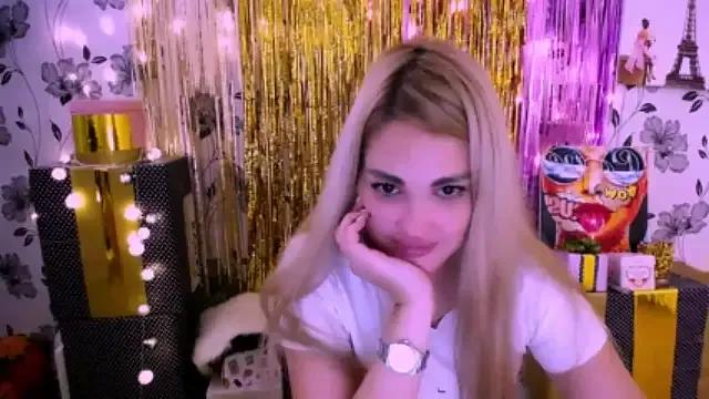 Sweet_smile_s from StripChat