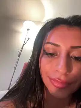 Girls: discover live performances with matured cam models, from teasing to fixations, in a variety of stunning live sex cams.