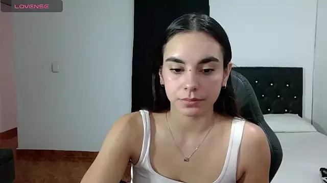 Girls: discover live performances with matured cam models, from teasing to fixations, in a variety of stunning live sex cams.