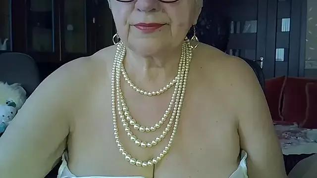 Girls: discover live performances with matured cam models, from teasing to fixations, in a variety of stunning live sex cams.