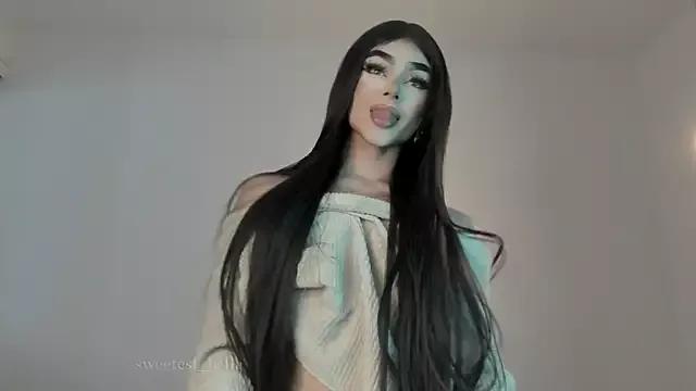 Girls: discover live performances with matured cam models, from teasing to fixations, in a variety of stunning live sex cams.
