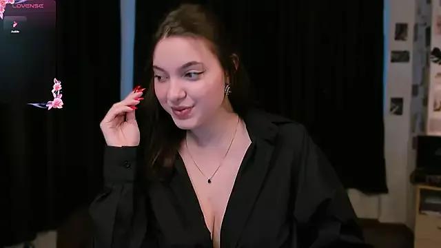 Girls: discover live performances with matured cam models, from teasing to fixations, in a variety of stunning live sex cams.
