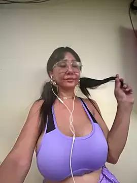 Girls: discover live performances with matured cam models, from teasing to fixations, in a variety of stunning live sex cams.