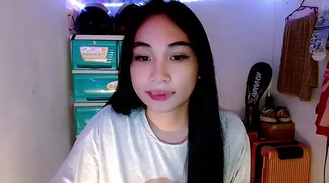 SweetLilly_18 from StripChat