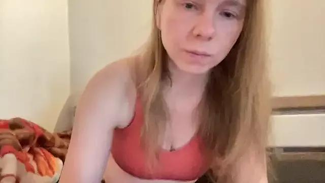 SweetLucy96 from StripChat