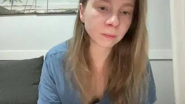SweetLucy96 from StripChat