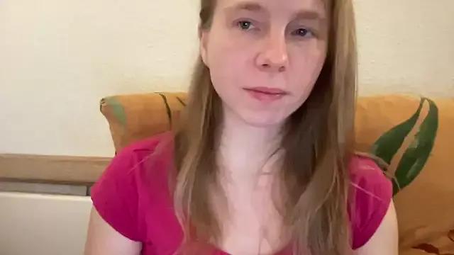 SweetLucy96 from StripChat
