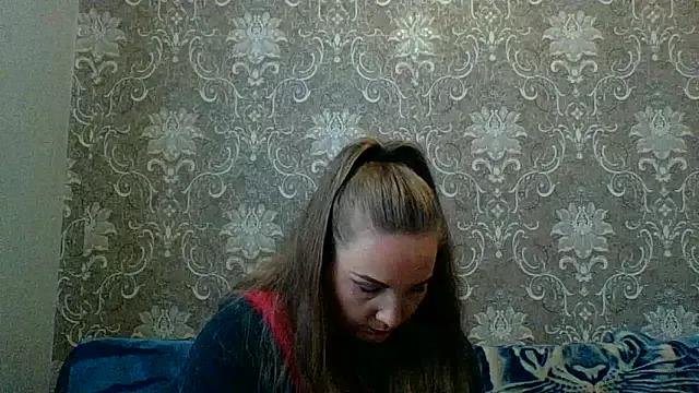 SweetLuna3102 from StripChat is Freechat