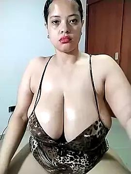 Girls: discover live performances with matured cam models, from teasing to fixations, in a variety of stunning live sex cams.