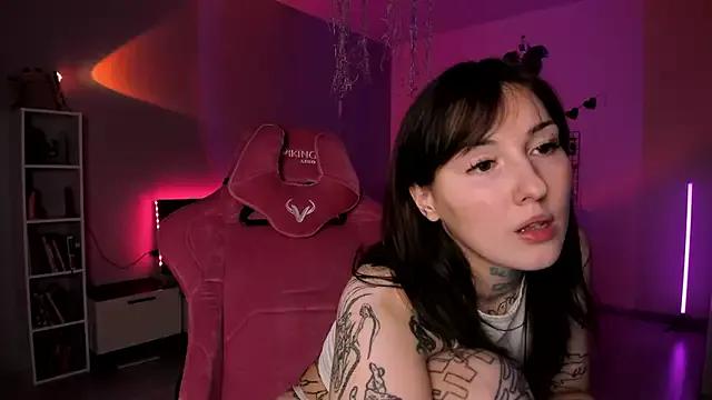 sweettsoft from StripChat is Freechat