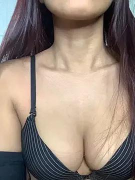 Girls: discover live performances with matured cam models, from teasing to fixations, in a variety of stunning live sex cams.