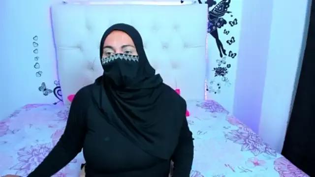 Tahani_Hadi from StripChat