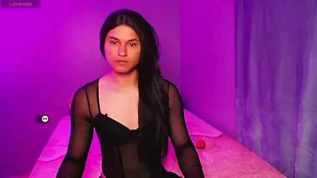 Taylor-Smith from StripChat is Freechat