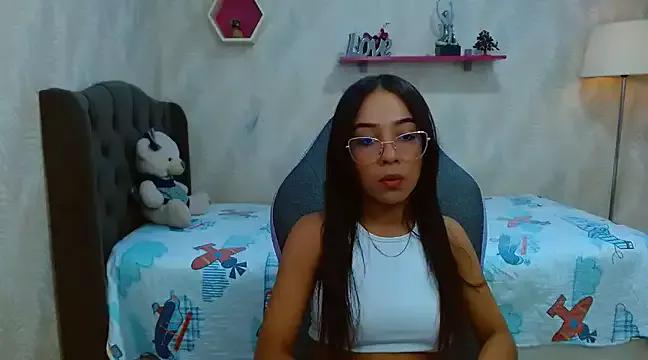 Girls: discover live performances with matured cam models, from teasing to fixations, in a variety of stunning live sex cams.