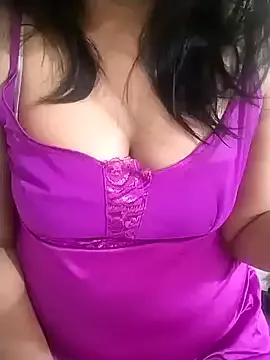 Girls: discover live performances with matured cam models, from teasing to fixations, in a variety of stunning live sex cams.