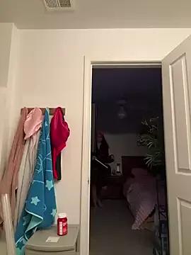 thatonelightskinn from StripChat