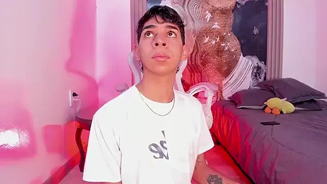 Girls: discover live performances with matured cam models, from teasing to fixations, in a variety of stunning live sex cams.