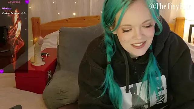 thetinyblue from StripChat
