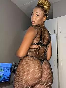 ThickBaddieSA from StripChat is Freechat