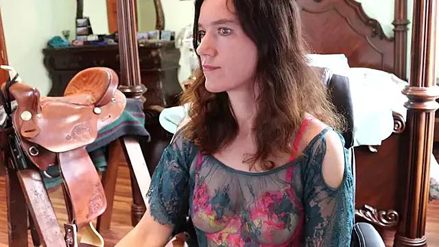 Girls: discover live performances with matured cam models, from teasing to fixations, in a variety of stunning live sex cams.