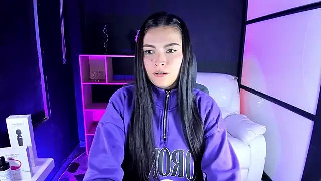 Girls: discover live performances with matured cam models, from teasing to fixations, in a variety of stunning live sex cams.