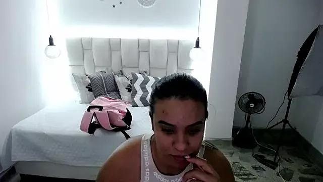 Girls: discover live performances with matured cam models, from teasing to fixations, in a variety of stunning live sex cams.