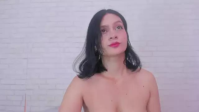 Girls: discover live performances with matured cam models, from teasing to fixations, in a variety of stunning live sex cams.
