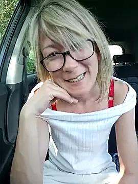 Girls: discover live performances with matured cam models, from teasing to fixations, in a variety of stunning live sex cams.