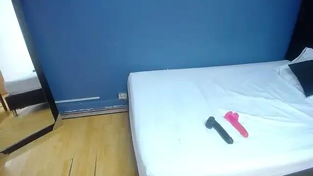 tinyy_whore18 from StripChat is Freechat