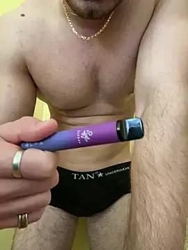 Girls: discover live performances with matured cam models, from teasing to fixations, in a variety of stunning live sex cams.