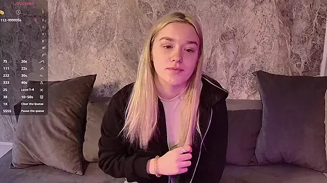 Girls: discover live performances with matured cam models, from teasing to fixations, in a variety of stunning live sex cams.