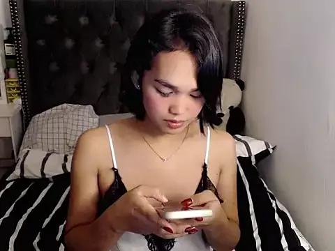 Girls: discover live performances with matured cam models, from teasing to fixations, in a variety of stunning live sex cams.