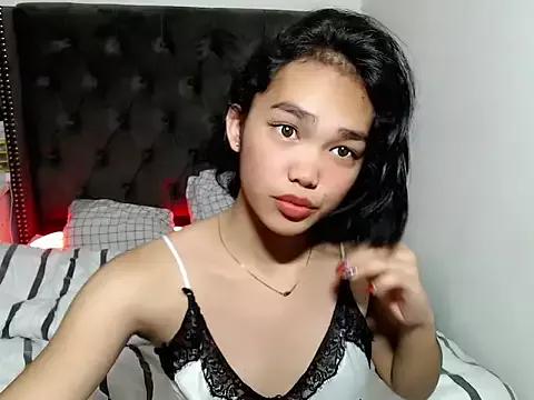 ur_princesslola from StripChat is Freechat