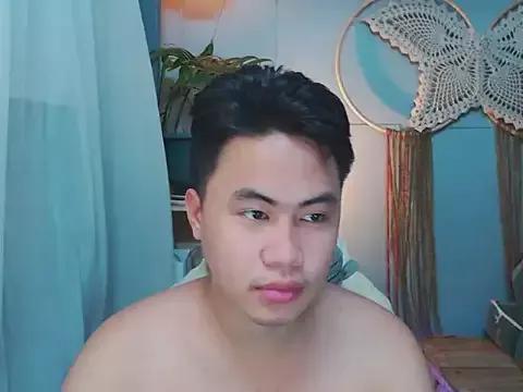 urbigcockbaby from StripChat is Freechat