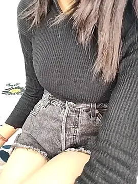 Vaani_Sharma79 on StripChat