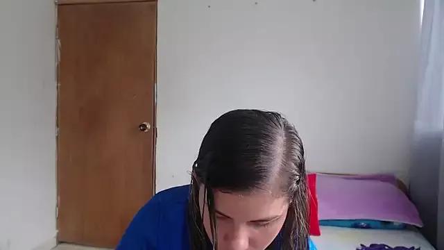 ValeAmayaa from StripChat is Freechat